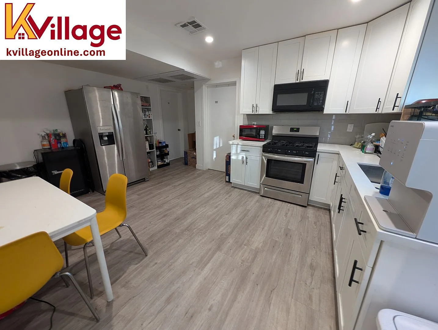 Private Bedroom W Personal Bathroom & Shower, Shared Student-Oriented Space **Pet-Friendly Floor** — Photo 1
