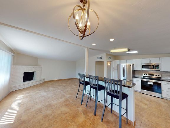 5th image of 1301 N Rosemont Blvd