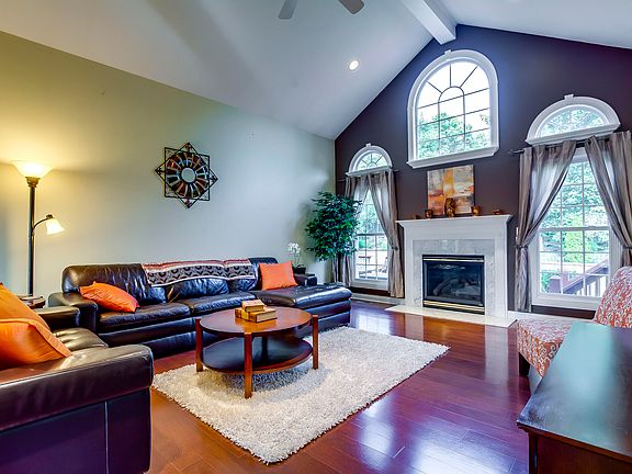 4th image of 4300 Juniper Forest Pl