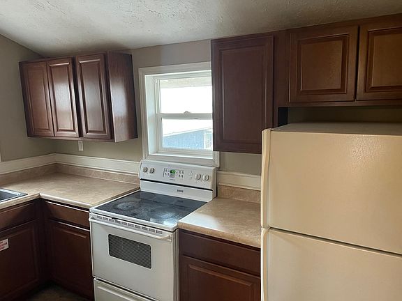 5th image of 1412 Armstrong Ave #4