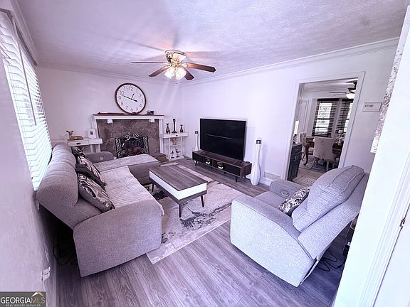 4th image of 4135 Tanglewood Rd