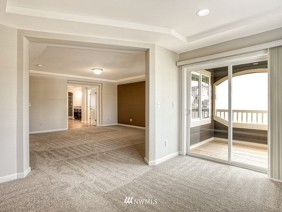2nd image of 11103 172nd Avenue Pl E #84