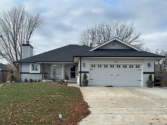 3rd image of 135 Chapel Dr