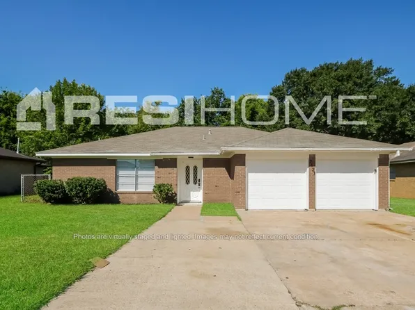 7127 Kings Dr, Baytown, TX 77521