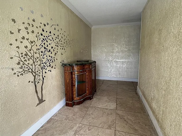 5710 NW 64th Way — Photo 2