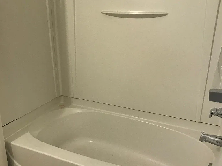 1214 W Franklin St #9 — Photo 10