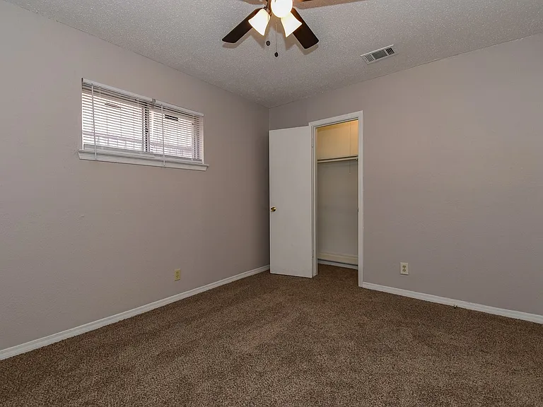 3404 Stanford St — Photo 14