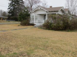 305 Hill St, Ellisville, MS 39437