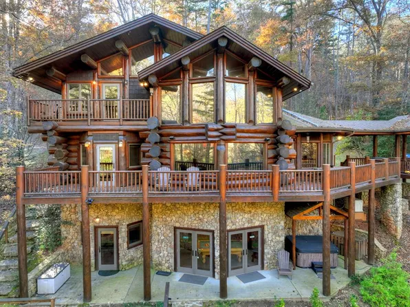 505 River Ridge Rd, Blue Ridge, GA 30513