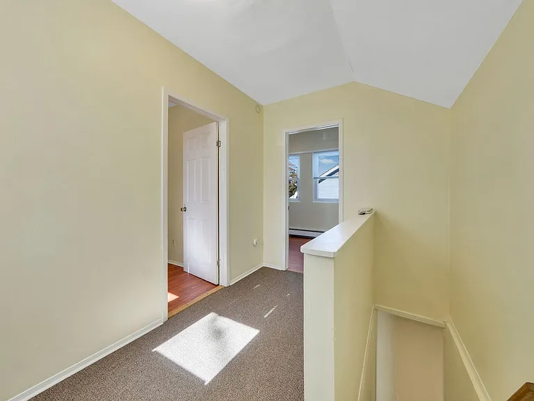 Chapman Pl — Photo 6