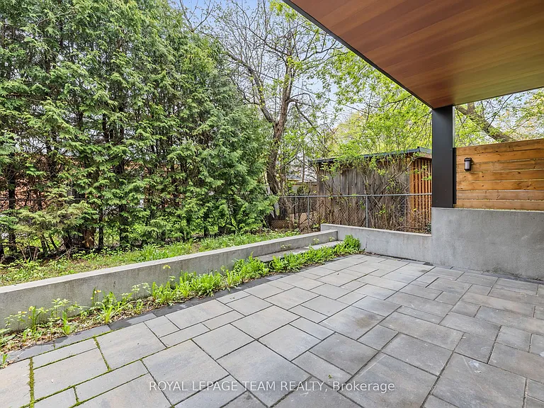 498 Wentworth Ave — Photo 34