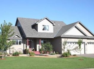 21356 Queen Ct NW, Elk River, MN 55330