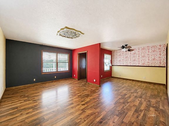 3rd image of 2986 Summitt Rd