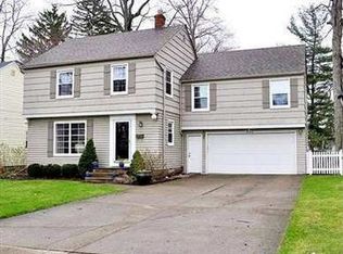 591 Glen Park Dr, Bay Village, OH 44140