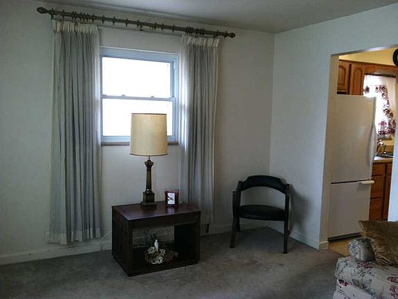 3rd image of 99 Pennsylvania Blvd