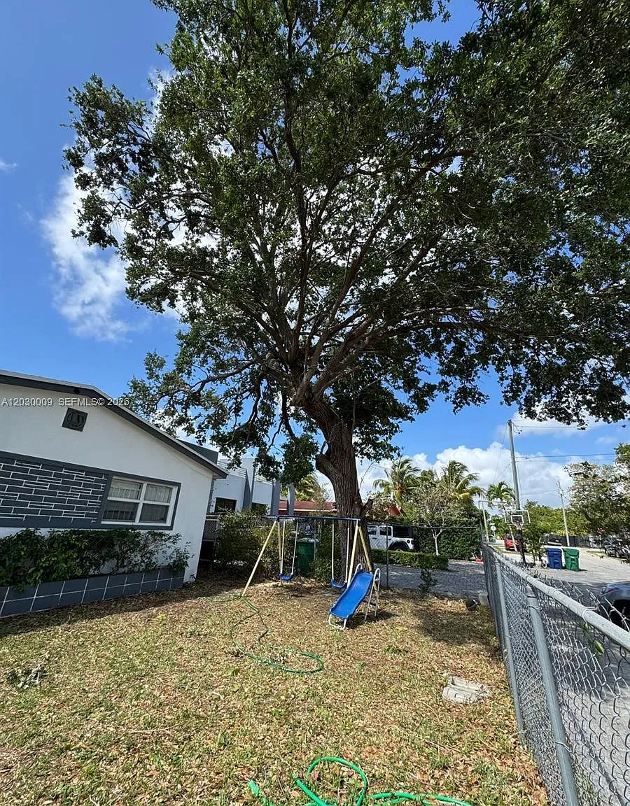 Bayview Acres — Photo 3