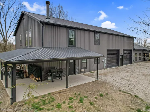 4625 McKinley Rd, China, MI 48054