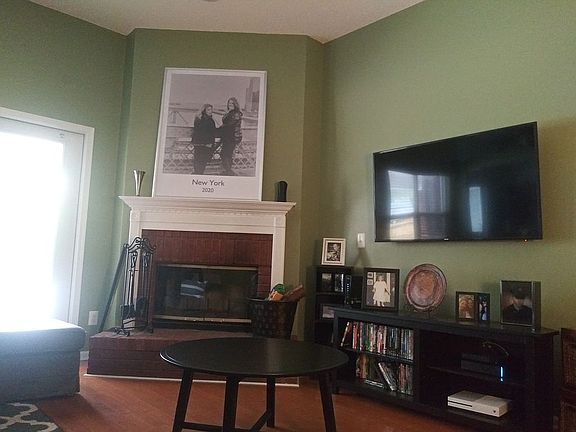 3rd image of 3160 Chimney Dr