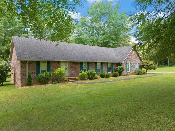 1006 Green Hill Dr, Paris, TN 38242