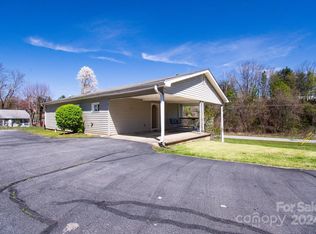 319 Linda Vista Dr #A, Hendersonville, NC 28792