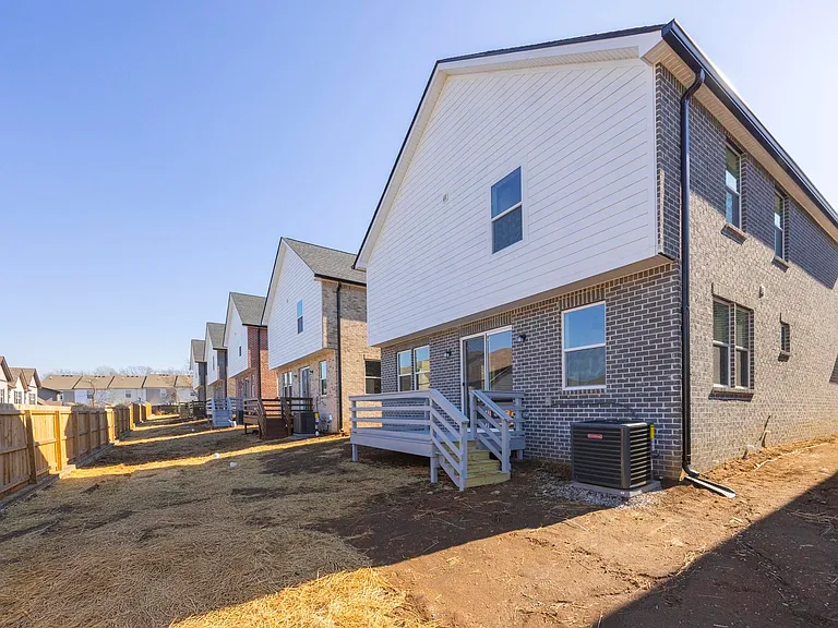 449 Sandhill Rd E #449 — Photo 2