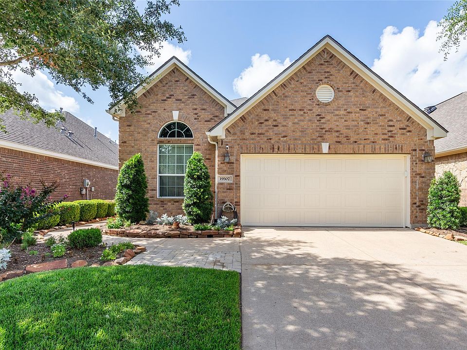 1st image of 19307 Blue Cove Ct