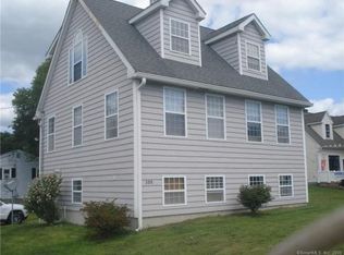 305 E Main St, Clinton, CT 06413