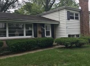 514 Deer Trail Rd, Chicago Heights, IL 60411