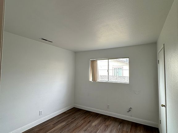 4th image of 2458 Burlington Pl #2458