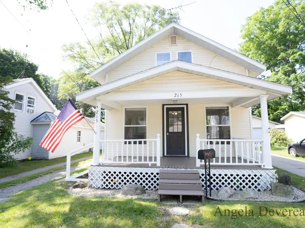 215 W Montcalm St, Greenville, MI 48838