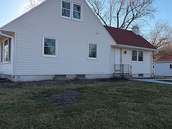 4th image of 3824 Marianna Trl