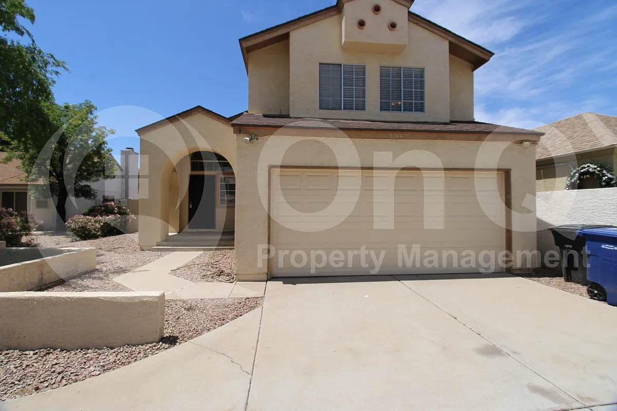 3 bed, 2.5 bath, 1378 sqft, $2,350 — Photo 1