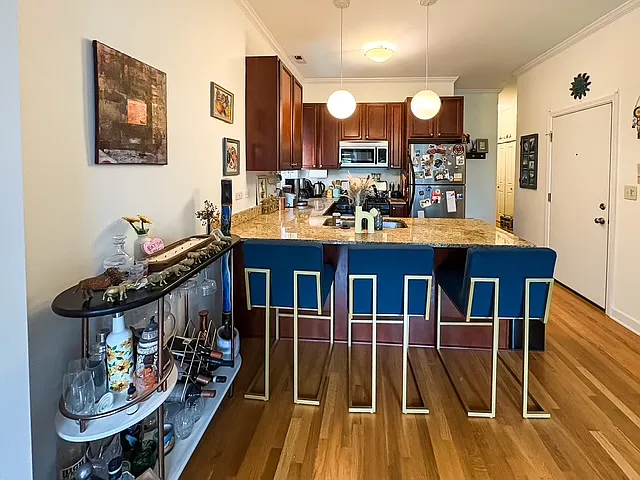1312 N Artesian Ave #3F — Photo 8
