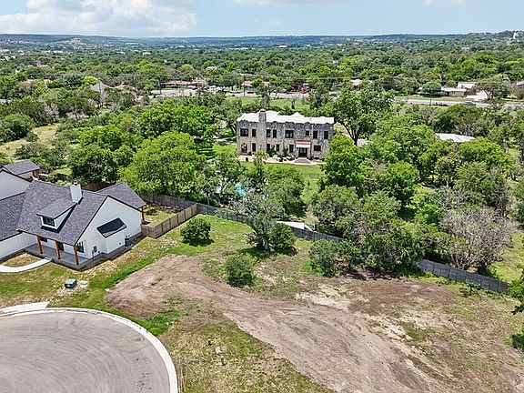 5th image of 522 Conner Ct