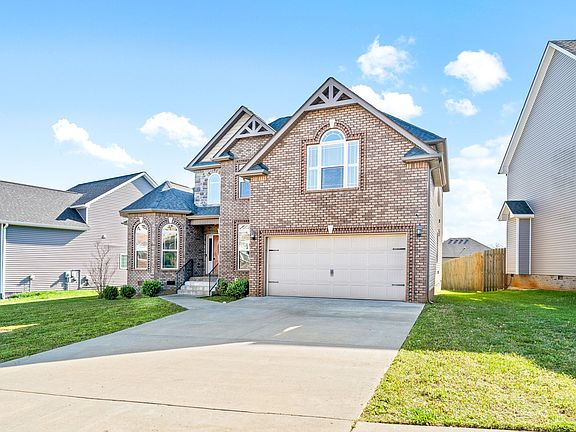 3rd image of 1125 Hilliard Ln