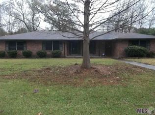 1322 Hermosa Dr, Baton Rouge, LA 70815
