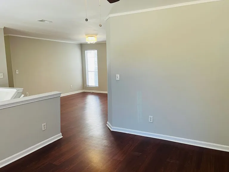 5612 Feldwood Rd — Photo 5