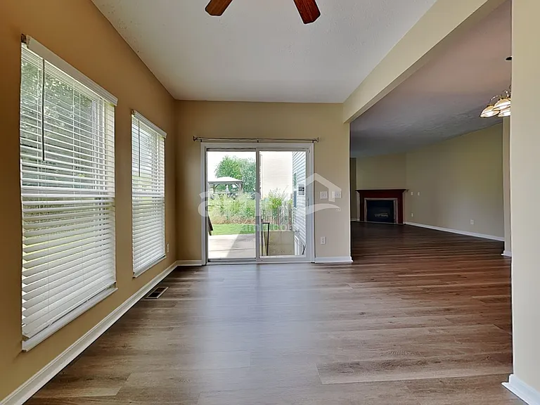 4558 Randall Dr — Photo 12