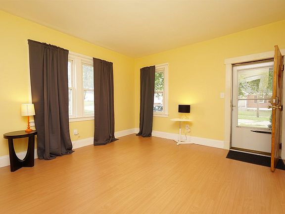 4th image of 6926 Mearl Ave