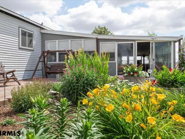 1472 Road 13 W, Bushnell, NE 69128