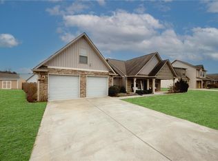 229 Gilmore Cir SW, Calhoun, GA 30701