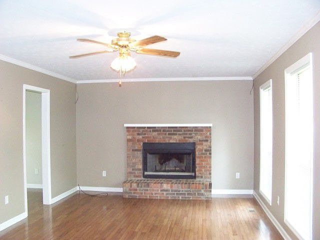 2nd image of 856 Spring Valley Rd