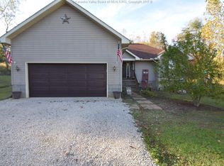 68 Sarah Ln, Cottageville, WV 25239