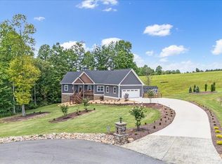 300 Dragging Canoe Dr, Kimball, TN 37347