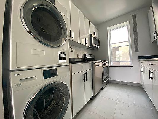 1st image of 520 W 175th St #15A