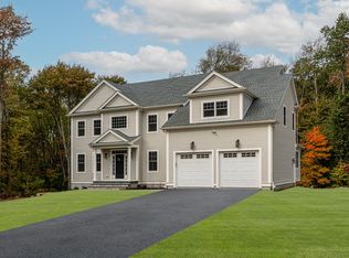 12 Leonard St, Hopkinton, MA 01748
