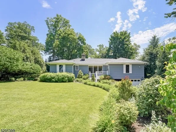 1 Lewis Dr, Madison Boro, NJ 07940