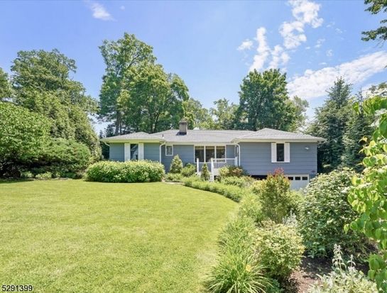 1 Lewis Dr, Madison, NJ 07940