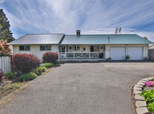 345 N 8th St, Lakeside, OR 97449