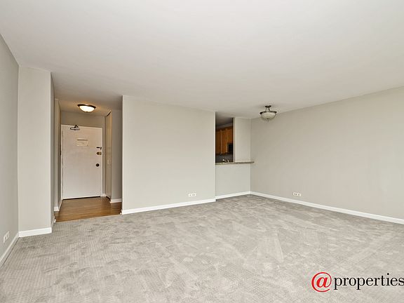 Kitchen / Living Room